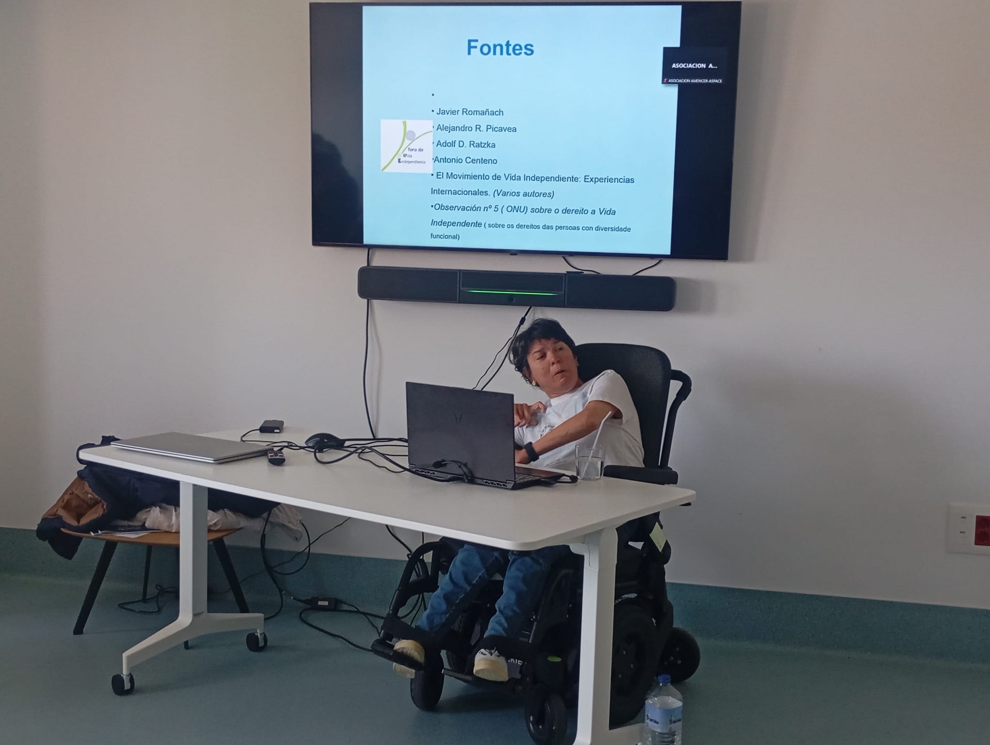 Ánxela López Leiceaga comparte su experiencia sobre vida independiente en la vivienda residencial de Amencer-ASPACE